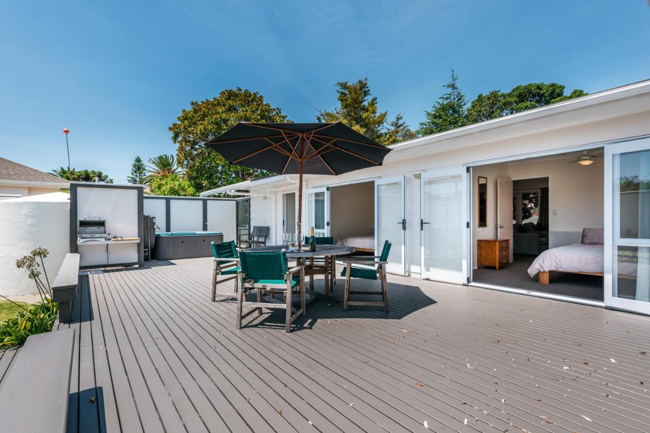 Number Six - Oneroa Holiday Home Kültér fotó
